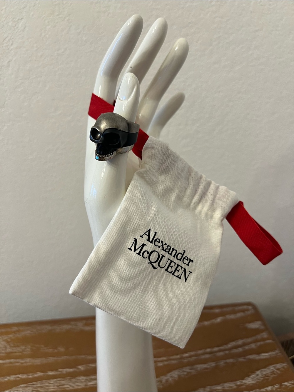 Alexander McQueen Silver and Black Skull Ring